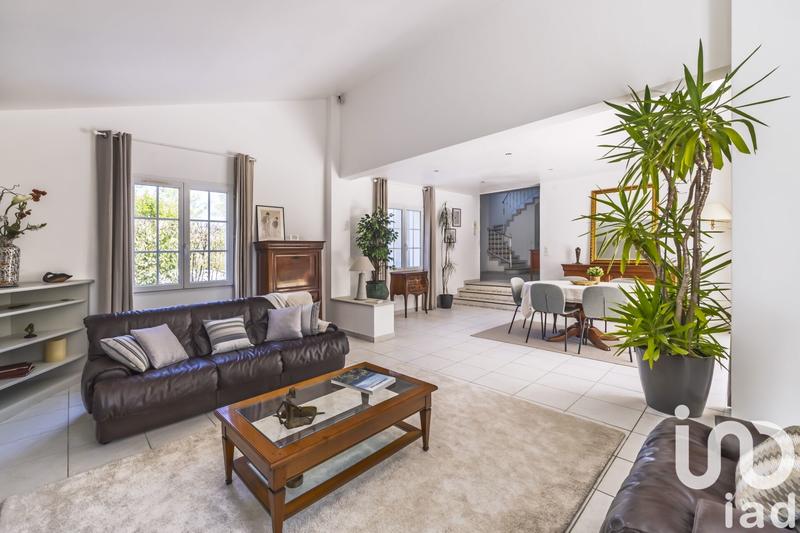 Maison de maîtres - 241 m² - 6 pièces