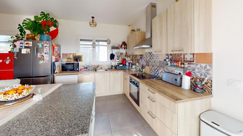 Maison - 140 m² - 5 pièces