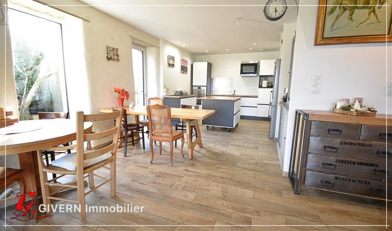 Maison ancienne - 192 m² - 7 pièces