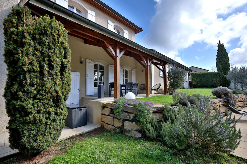 Maison - 278 m² - 8 pièces