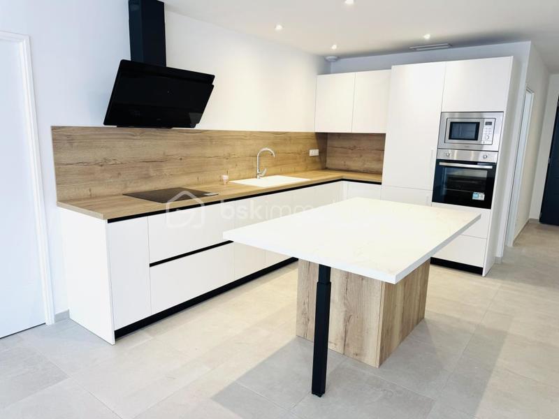 Maison - 94 m² - 4 pièces