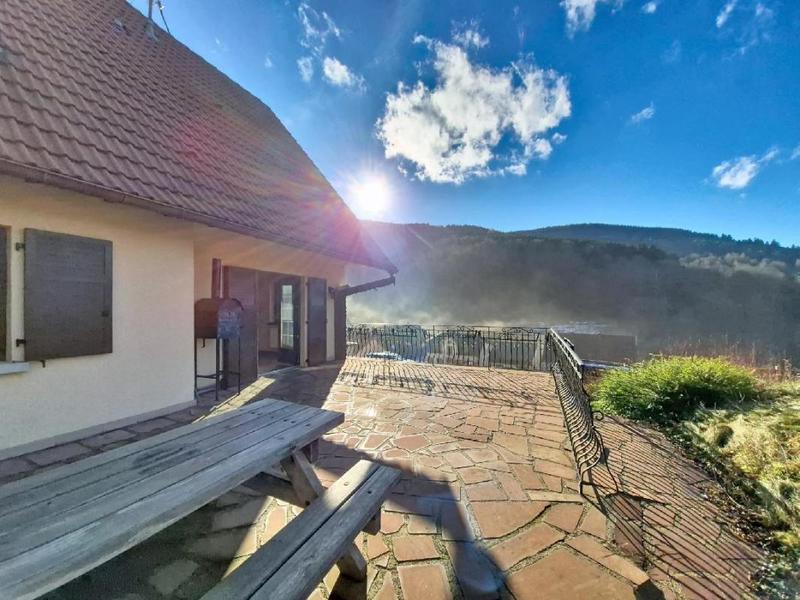 Maison - 104 m² - 5 pièces