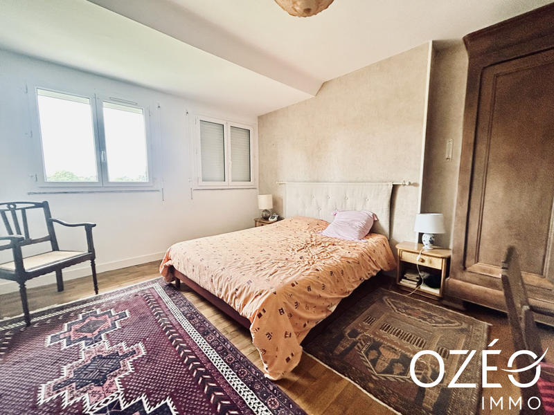 Maison - 202 m² - 6 pièces