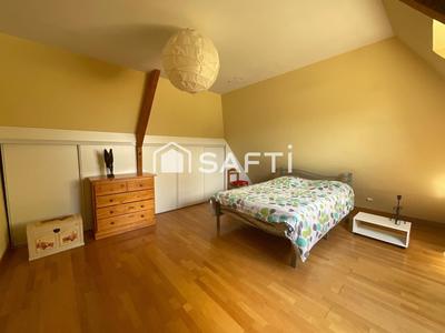 Maison - 170 m² - 7 pièces