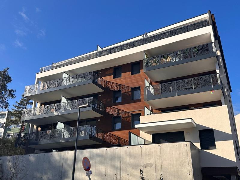 Appartement - 80 m² - 4 pièces