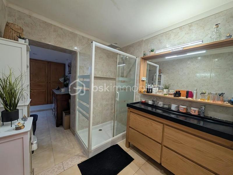 Villa - 100 m² - 5 pièces