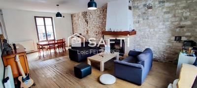 Maison - 240 m² - 6 pièces