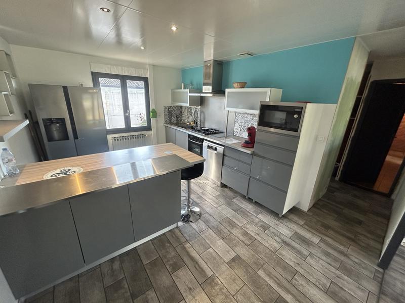 Maison - 93 m² - 6 pièces