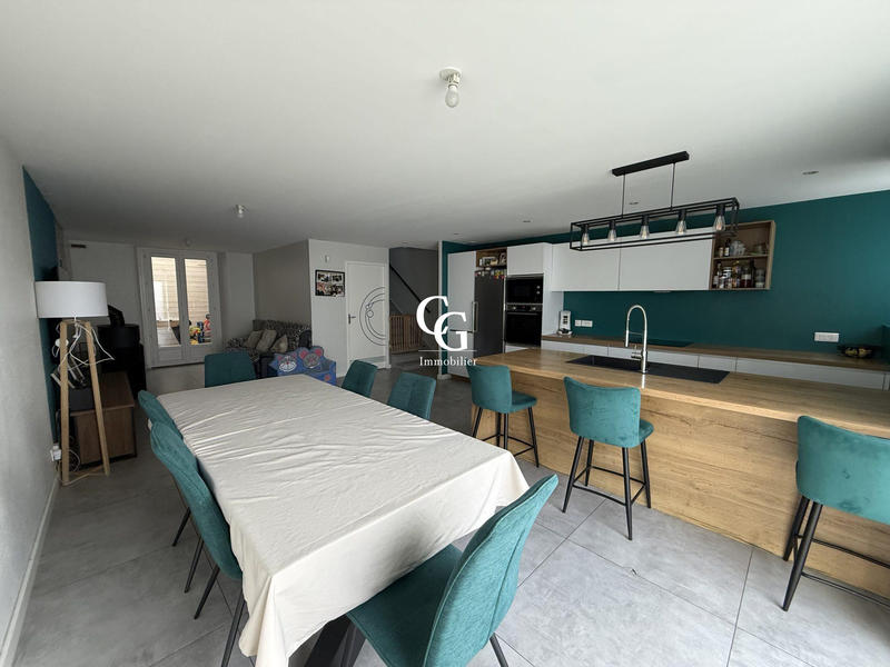 Maison - 145 m² - 6 pièces