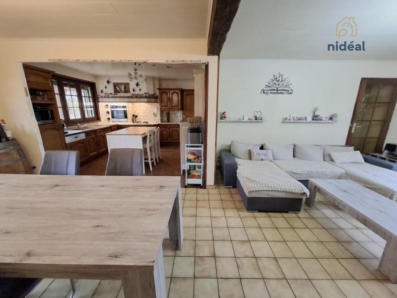 Maison - 99 m² - 5 pièces