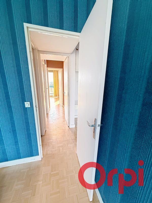 Appartement - 90 m² - 4 pièces