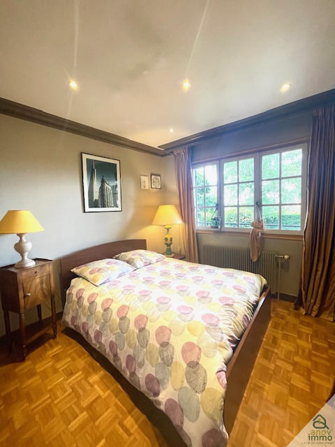 Propriété - 301 m² - 9 pièces