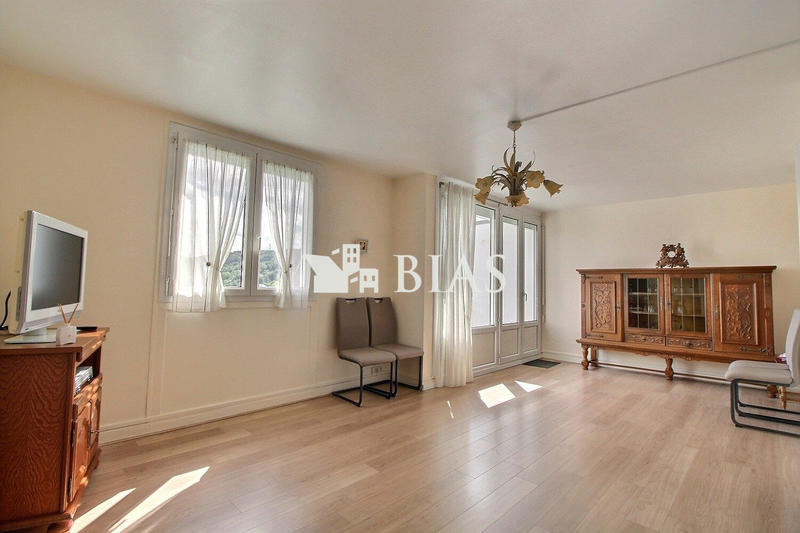 Appartement - 95 m² - 4 pièces