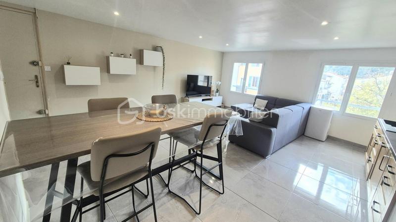 Appartement - 64 m² - 3 pièces