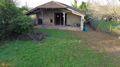 Maison - 310 m² - 1 pièce