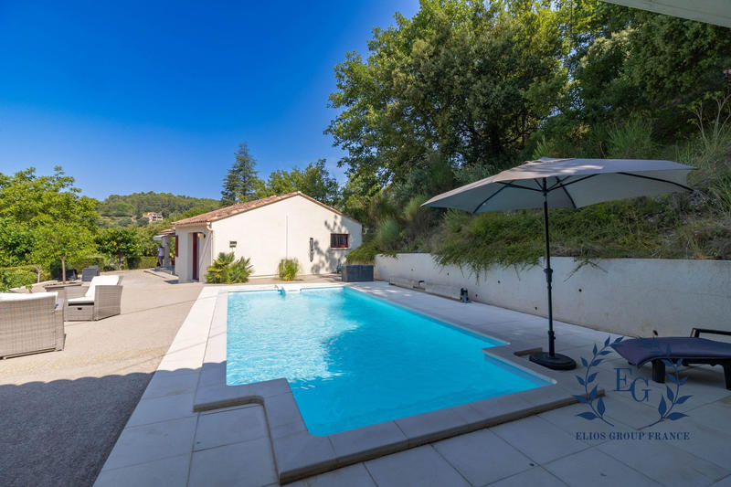 Maison - 112 m² - 4 pièces