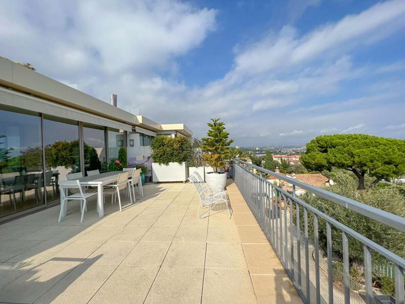 Appartement - 127 m² - 4 pièces