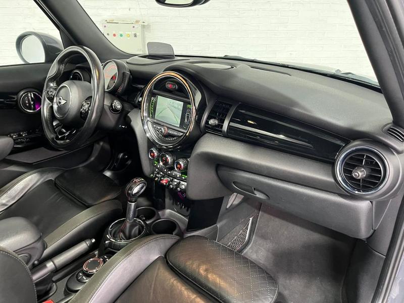 Mini 5 portes Hatch F55 Cooper s 192 ch Bva6 Finition Exquisite