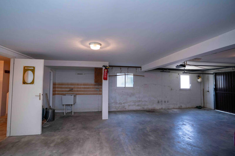 Maison - 243 m² - 6 pièces