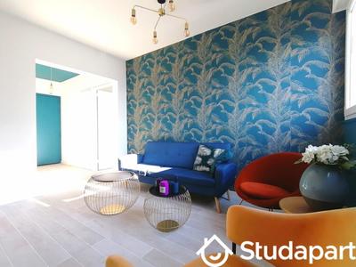 Chambre - 10 m² - 1 pièce