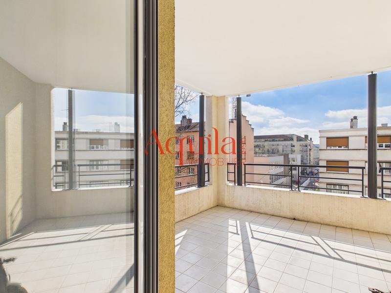 Appartement - 84 m² - 4 pièces