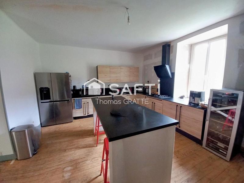 Maison - 263 m² - 7 pièces