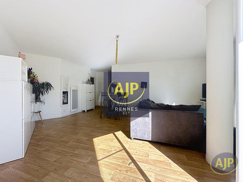 Appartement - 101 m² - 5 pièces