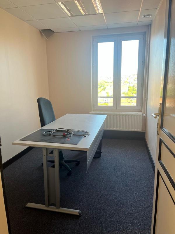 Bureau - 303 m²