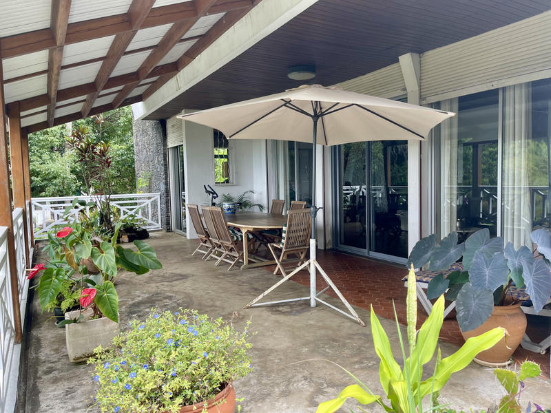 Maison - 180 m² - 7 pièces