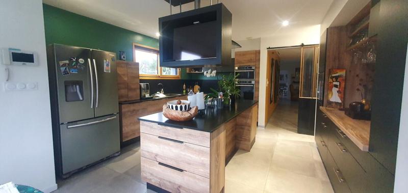 Maison - 320 m² - 10 pièces