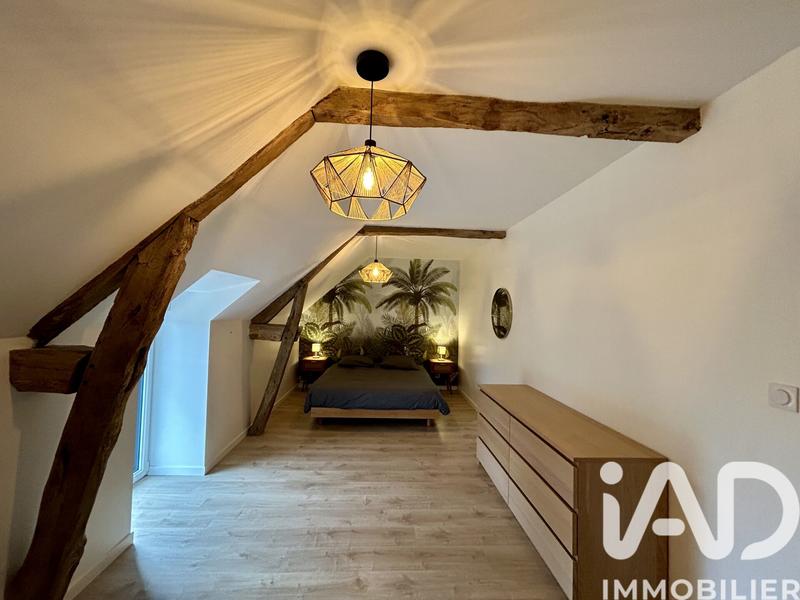 Maison - 206 m² - 8 pièces