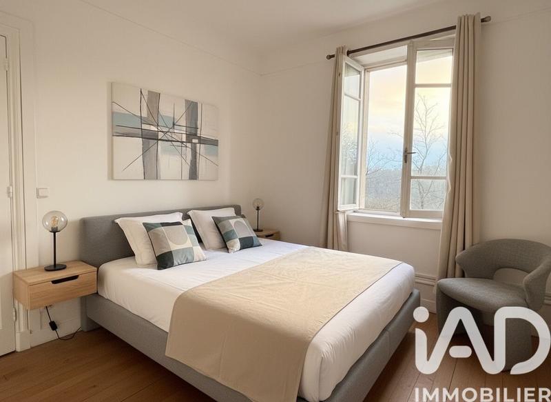 Maison - 207 m² - 10 pièces