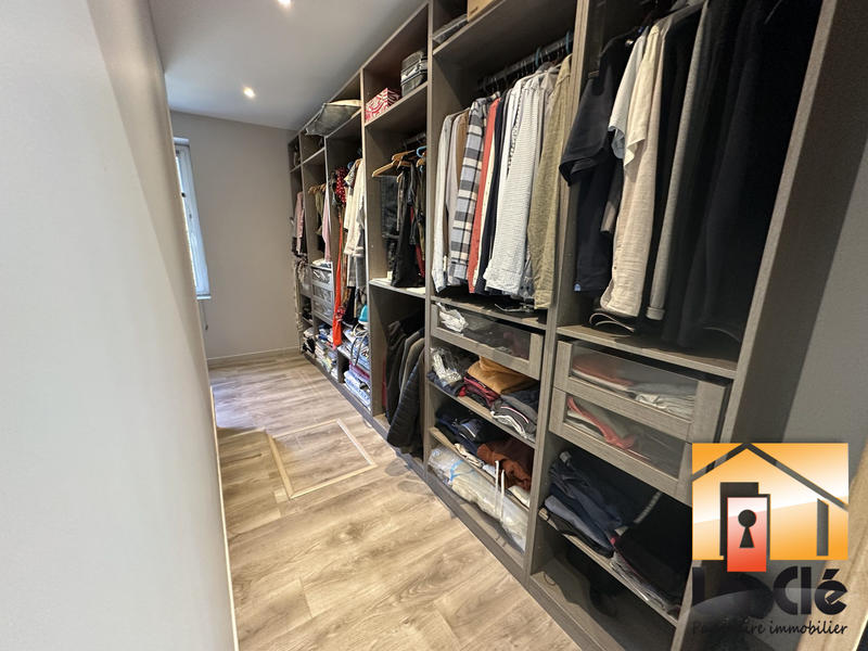 Maison ancienne - 286 m² - 8 pièces