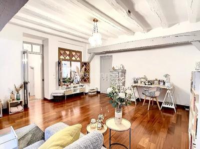 Appartement - 242 m² - 7 pièces