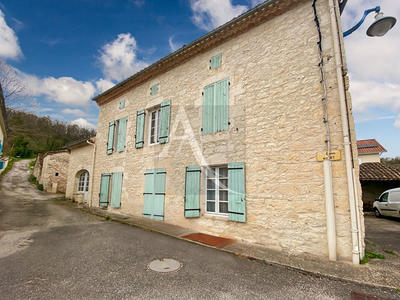 Maison - 200 m² - 7 pièces