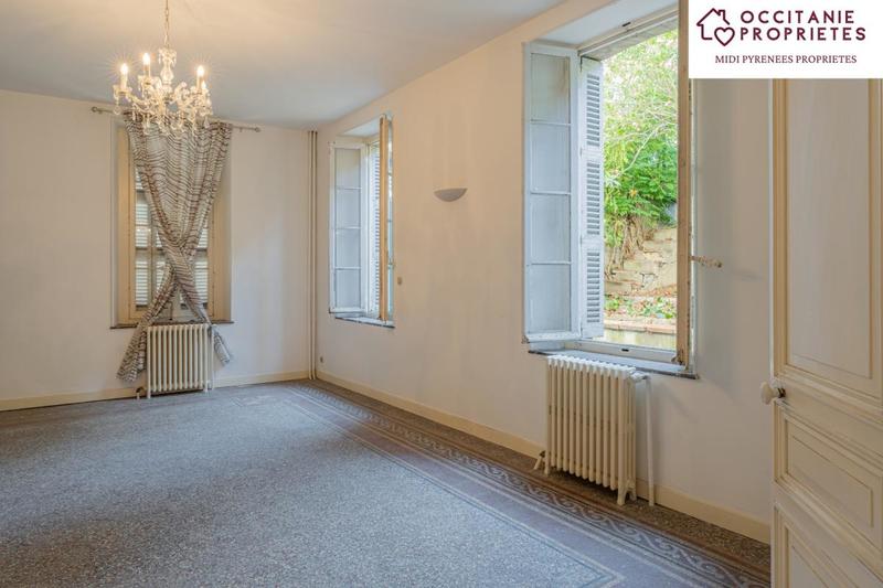 Maison de village - 282 m² - 8 pièces