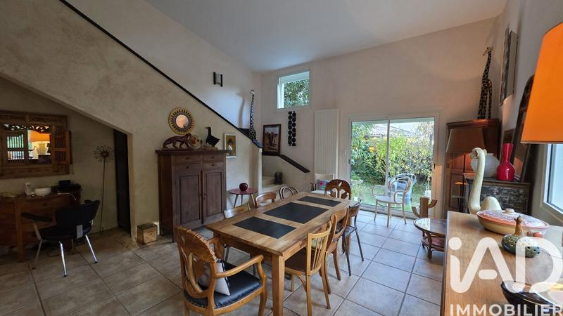 Maison - 180 m² - 8 pièces
