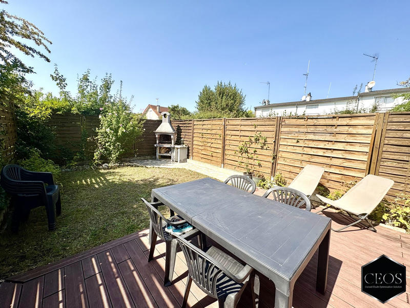 Maison traditionnelle - 83 m² - 5 pièces