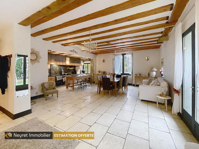 Maison - 267 m² - 6 pièces