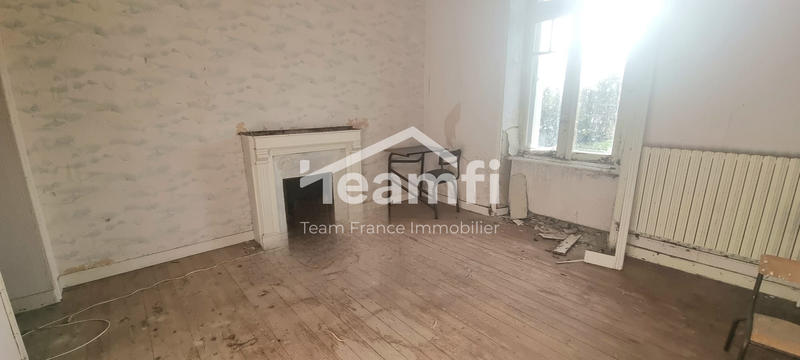 Maison - 230 m² - 9 pièces