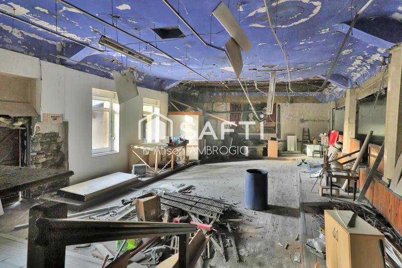 Maison - 387 m² - 8 pièces