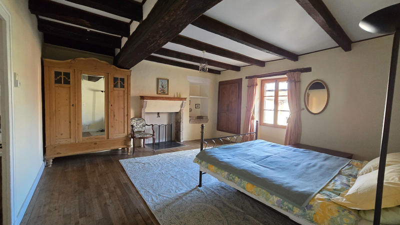 Maison - 245 m² - 7 pièces