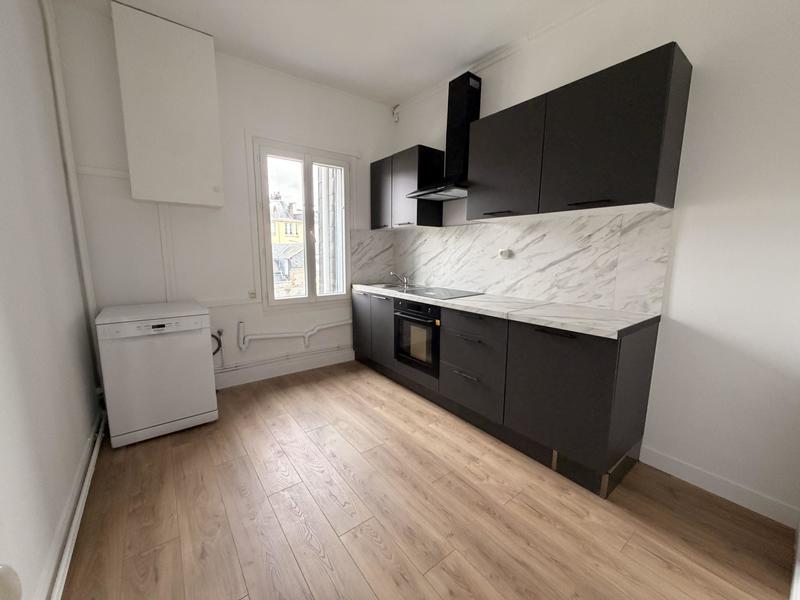 Appartement - 111 m² - 5 pièces