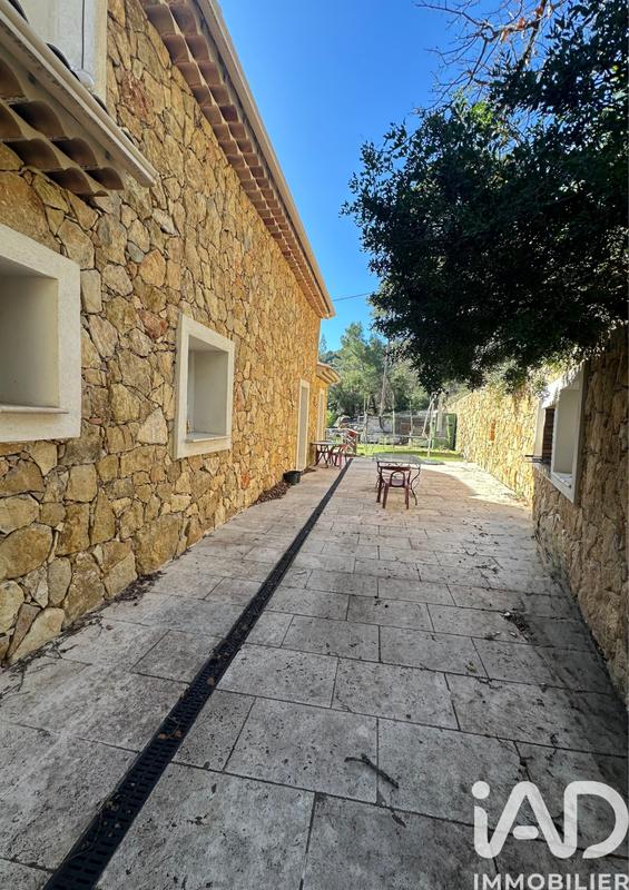 Maison - 190 m² - 5 pièces