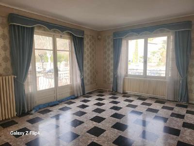 Immeuble - 218 m² - 10 pièces