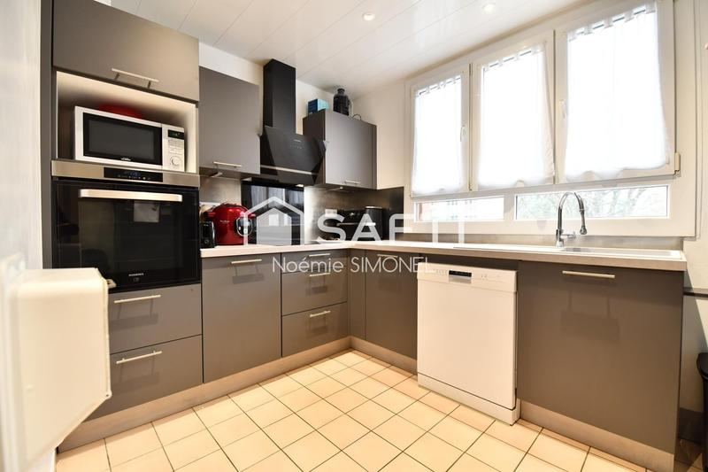 Appartement - 99 m² - 6 pièces