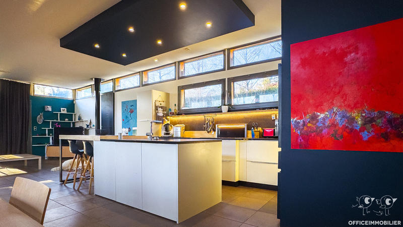 Maison - 202 m² - 7 pièces