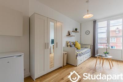 Chambre - 12 m² - 1 pièce