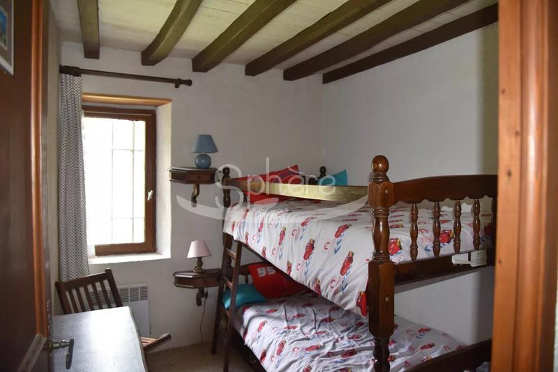 Propriété - 317 m² - 22 pièces