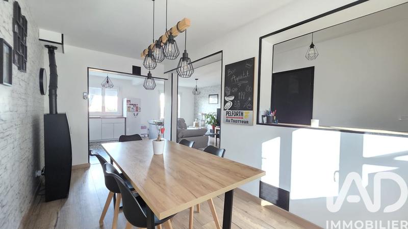 Maison - 92 m² - 5 pièces